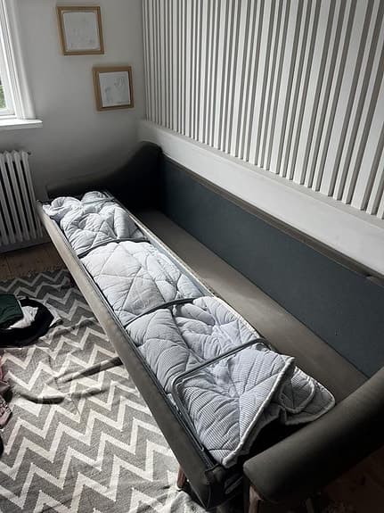 liten smidig bäddsoffa