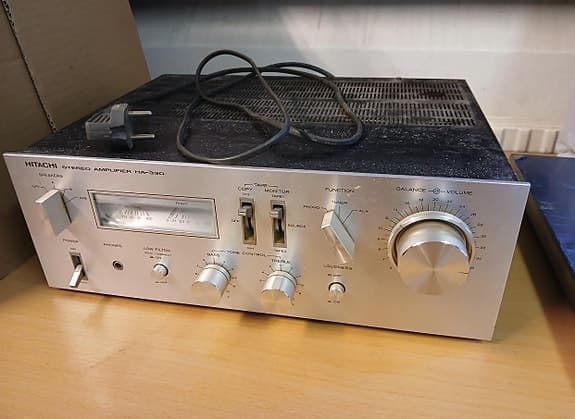 HITACHI FÖRSTÄRKARE HA-330  OCH TUNER FT-340