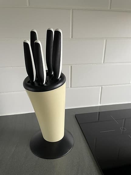 Knivblock inkl. 5 köksknivar
