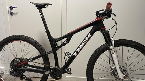 Trek Superfly FS 9.8 2014 uppdaterad till 9.9 storlek 19,5” Large