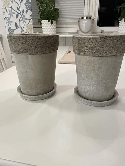 2 jättefina krukor från Miljögården