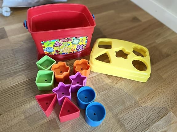 Leksaker paket för barn från 6 mån