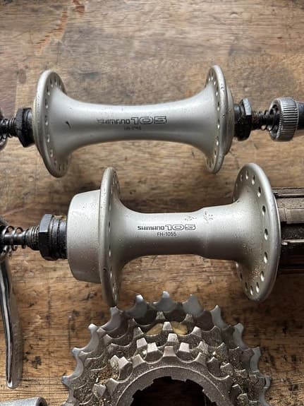 SHIMANO 105 Cykeldelar + några verktyg