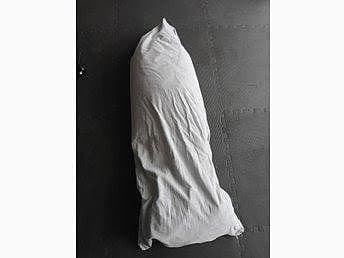 Grå gravidkudde i nyskick