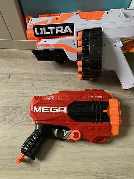 Två Nerfgevär