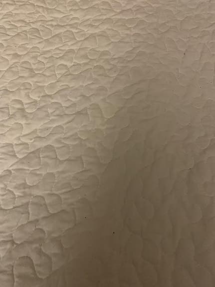 Vitt överkast 180 cm * 260 cm Passar 120 cm säng