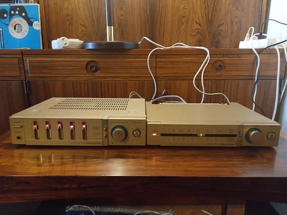 Marantz PM – 326 Amplifier med equalizer & ST-326 Tuner