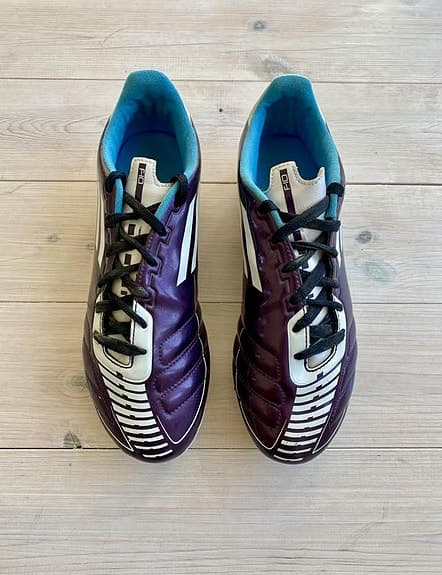 Fotbollsskor adidas F10 Traxion FG stl 40