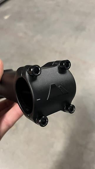 Canyon V13 styrstam