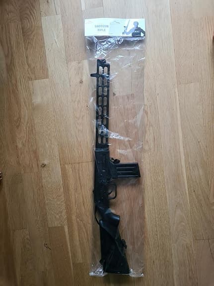 Helt ny militär leksak vapen armé gevär svart plast