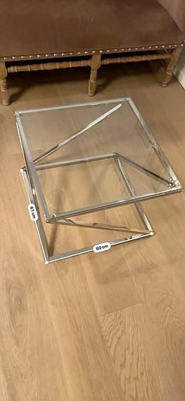 Soffbord i glas och metall – modernt & i fint skick