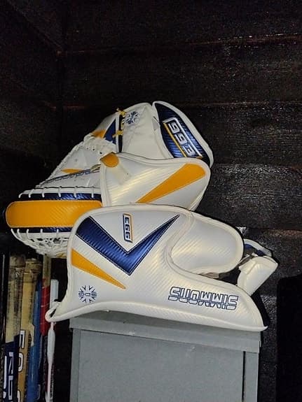 Simmons 993 – Målvaktshandskar (helt oanvända)