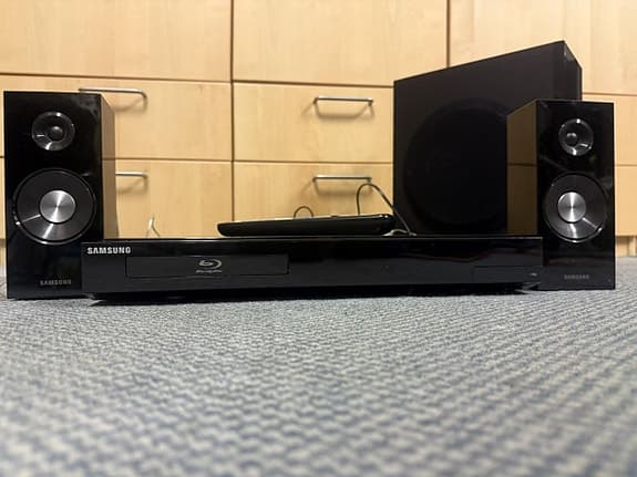 Samsung HT-C5200 Hemmabiosystem 2+1