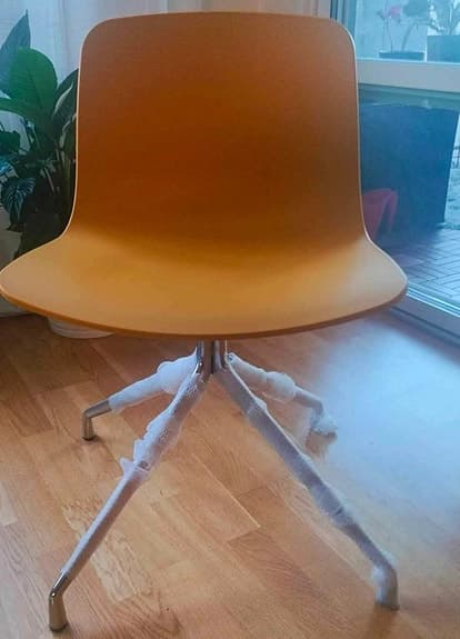 Stol HAY About A Chair