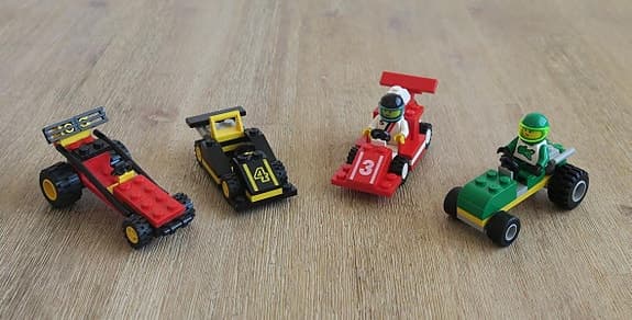 Lego 4 småbilar. Vintage från 1990, 1991 och 2000