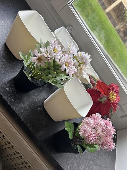 Konstgjorda blommor med krukor IKEA