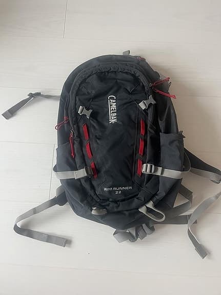 Camelbak - Rim Runner 22