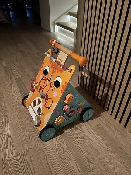 Gå-vagn ”Janod wooden baby walker cat”