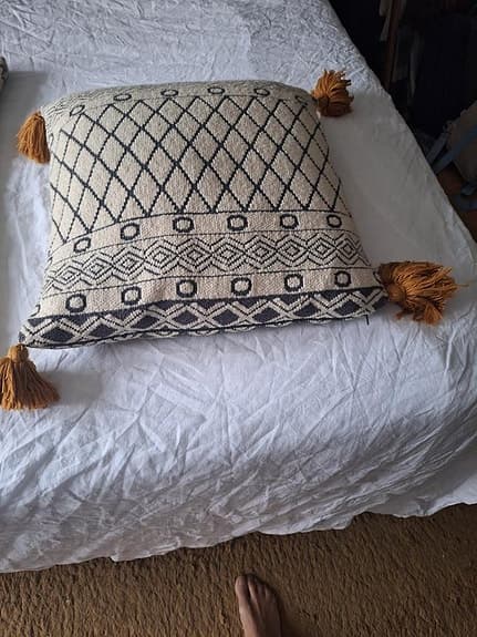 Matchande kudde och pläd