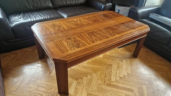 Soffbord i äkta valnöt 140 × 85