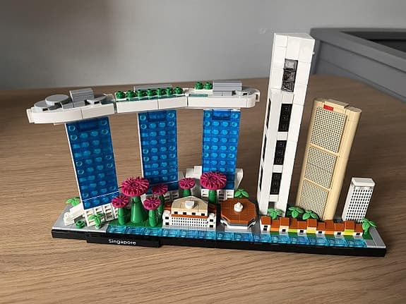 Lego Singapore 21057