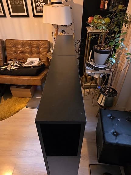Sänggavel 120cm i trä med hyllor