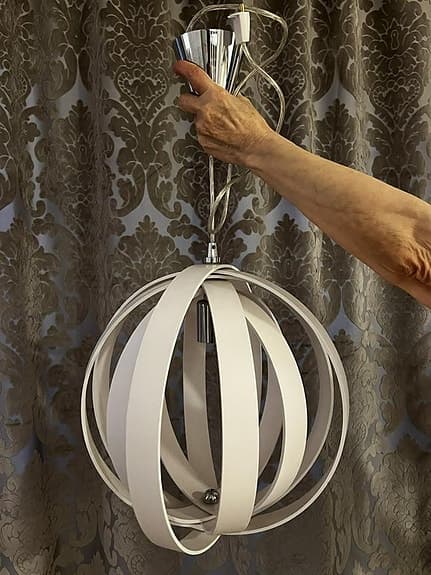 Lyktan taklampa ”Swing” vitt böjträ