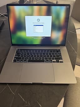 MacBook Pro 16” (2019) – i7, 16GB RAM, 512GB SSD