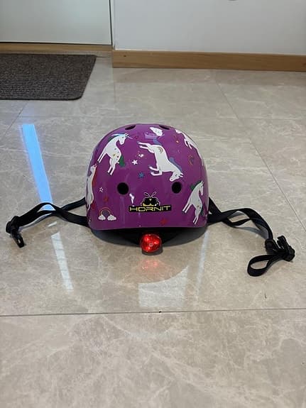 Cykelhjälm med lampa bak från Hornit