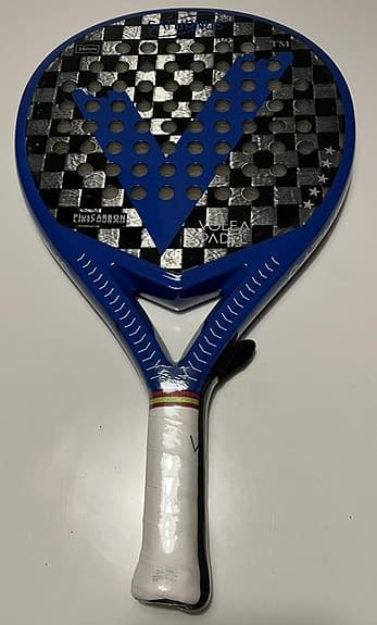 Nytt Volea Saturnus – kraftfullt och stilrent padelracket