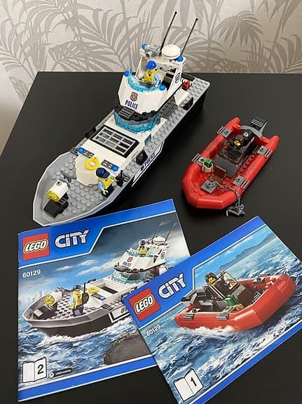 LEGO City Polispatrullbåt