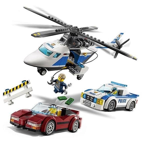LEGO City polishelikopter, en polisbil och en sportbil.