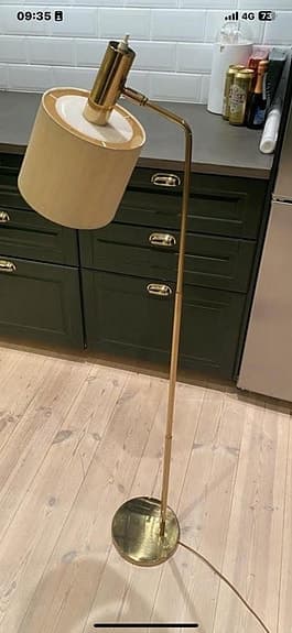 Bergboms golvlampa mässing