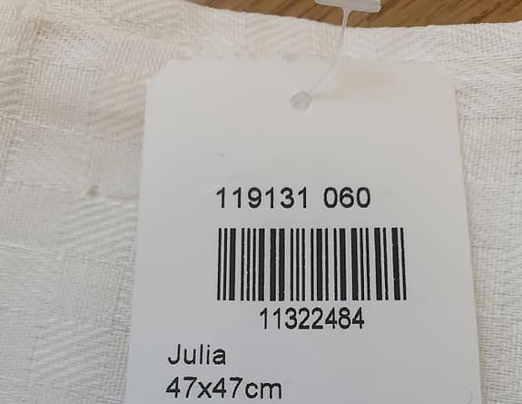 2 st vita tyg servetter Nya 47×47cm 60kr Hemtex