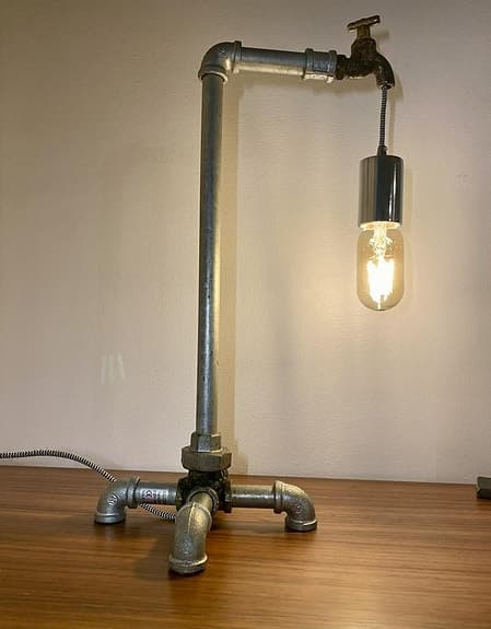 Industriell bordslampa