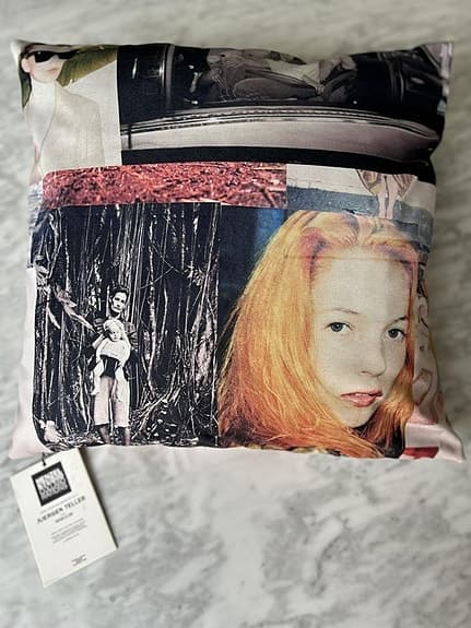 Soffkudde design Juergen Teller -Nypris: 1634 kr