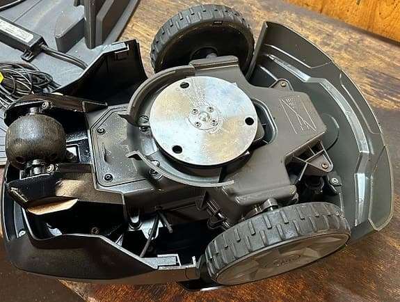 Husqvarna Automower 308 & McCulloch ROB R1000