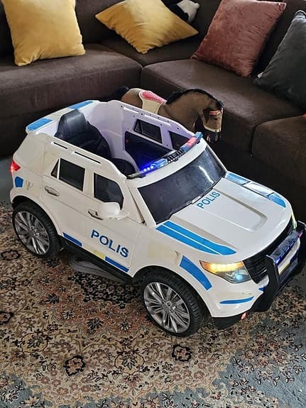 2 st elbilar för barn 12v