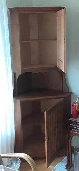 Hörnskåp