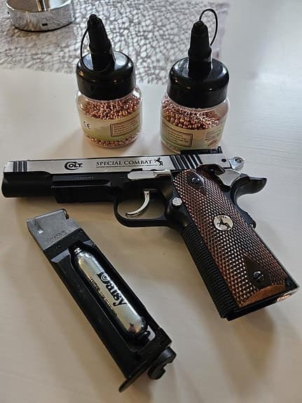 Soft air gun Colt Special Combat