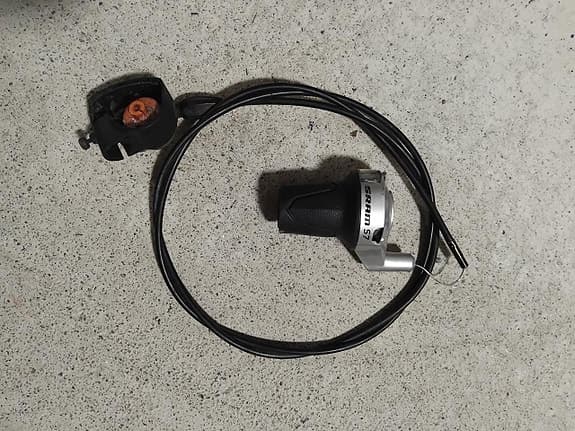 SRAM S7 växelreglage med vajer – fint skick!