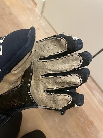 CMM hockeyhandskar