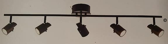 Tänd upp! NY Taklampa JUUS Singmar B5 med 5 spotar svart