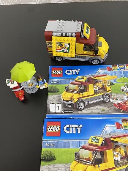 LEGO City Pizzabil