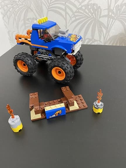 LEGO City Monstertruck