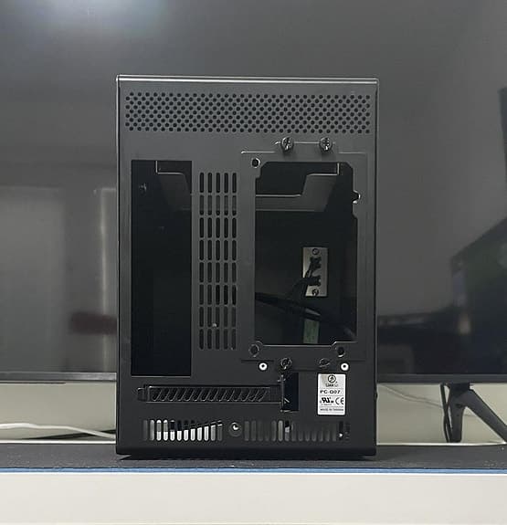Datorchassi Lian Li PC-Q07B mini ITX cube