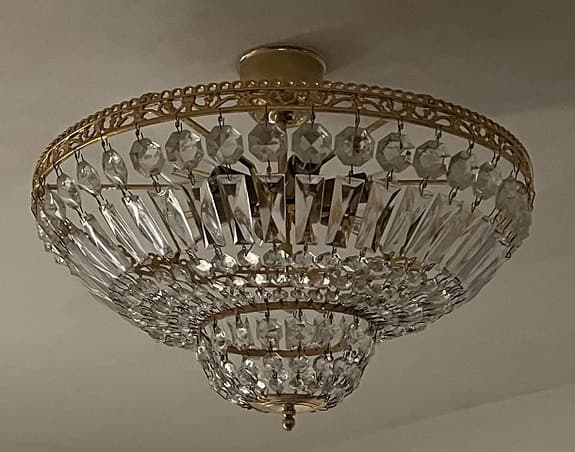 Plafond kristallkrona med kristallglas med fina detaljer