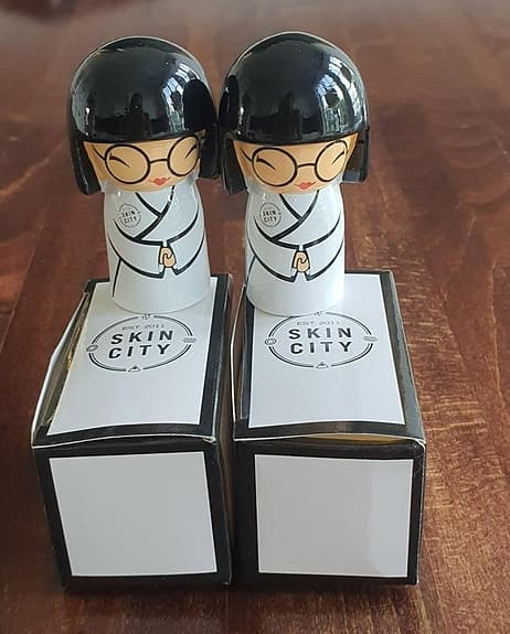 2 st kokeshi dockor 100kr Nya