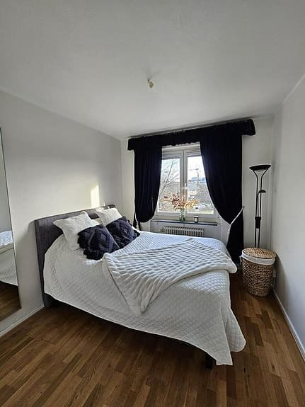 4 st. svarta och vita dekorativa kuddar svart vit kudde