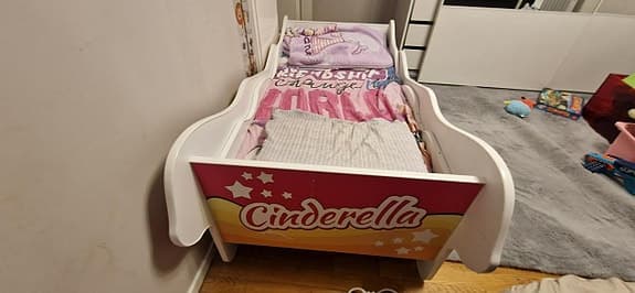 Barnsäng Cinderella (140 x 70) eller (180 x 70)